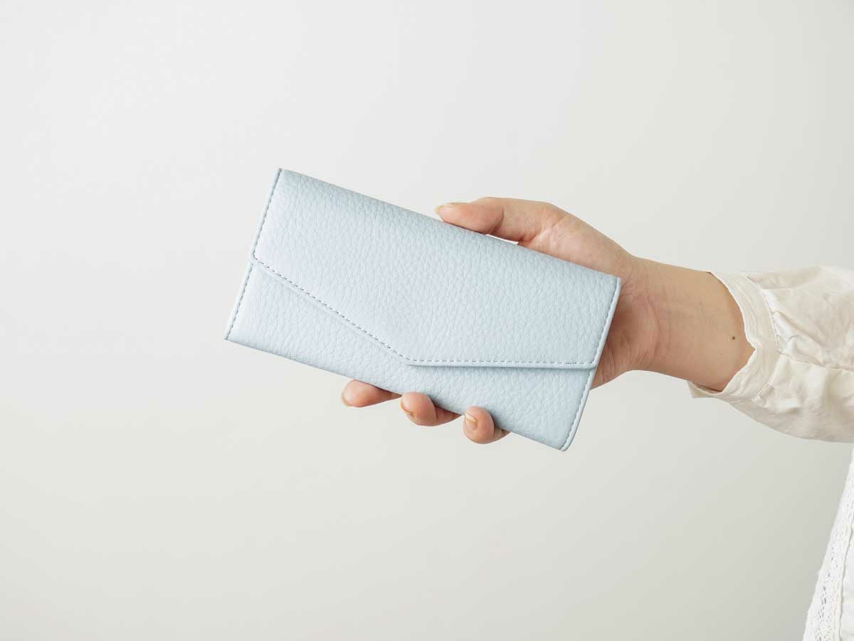 ラフィネ　コンパクトギャルソン長財布