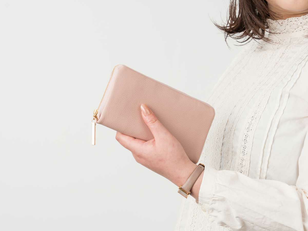 ラフィネ　コンパクトラウンドファスナー長財布