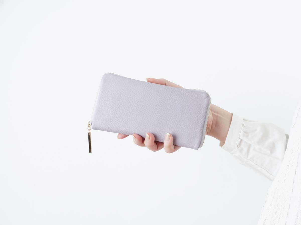 ラフィネ　コンパクトラウンドファスナー長財布