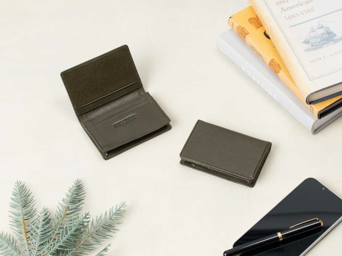 ヴァケッタルクス　名刺入れ　グリーン