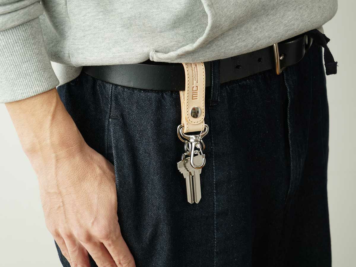 ナチュラルヌメ　ベルトキーホルダー(アミナスカンタイプ)