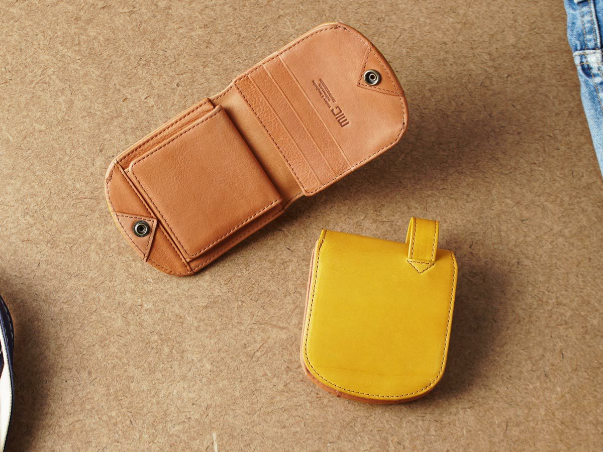 ペコスロウ ヒップポケット革財布(小銭入れ付き）　マンゴーイエロー(数量限定)