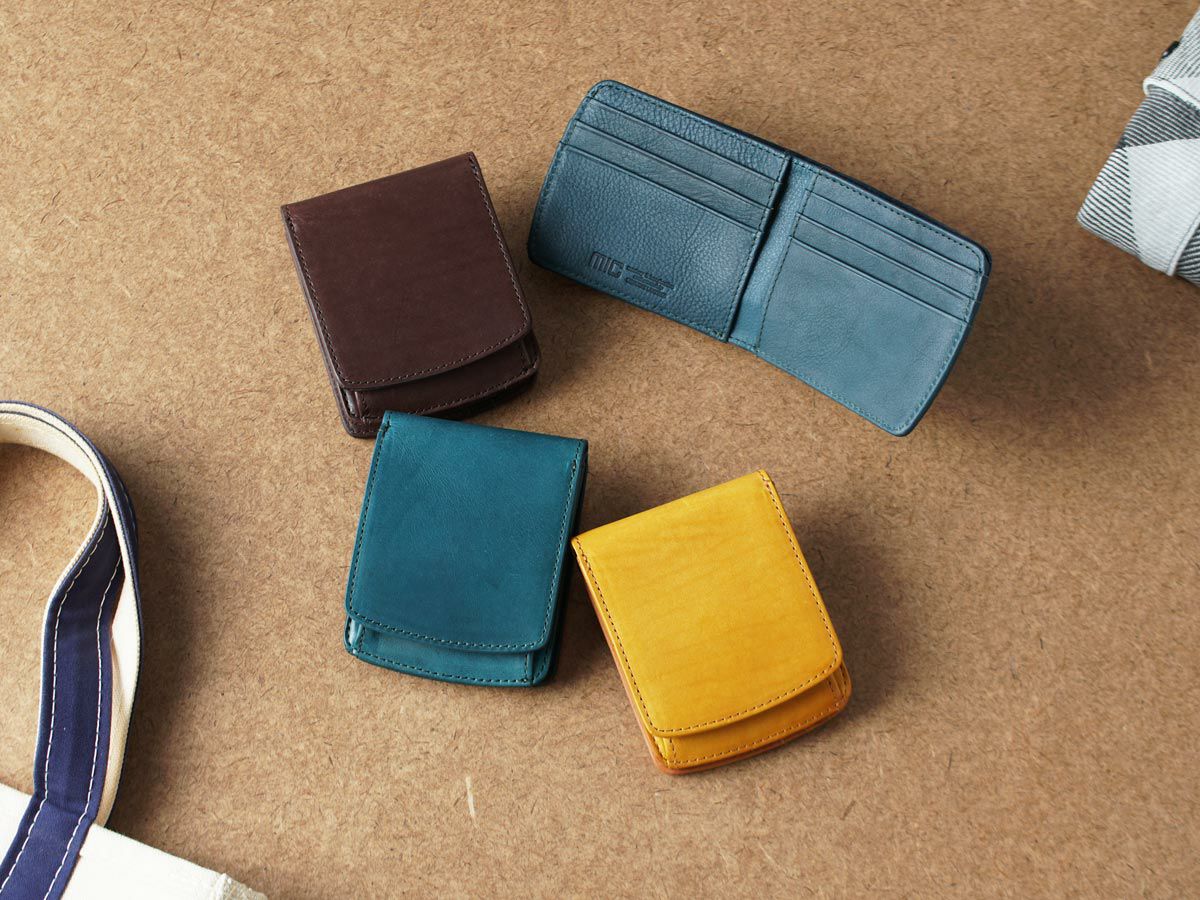 ペコスロウ ヒップポケット外ボックス小銭二つ折り財布