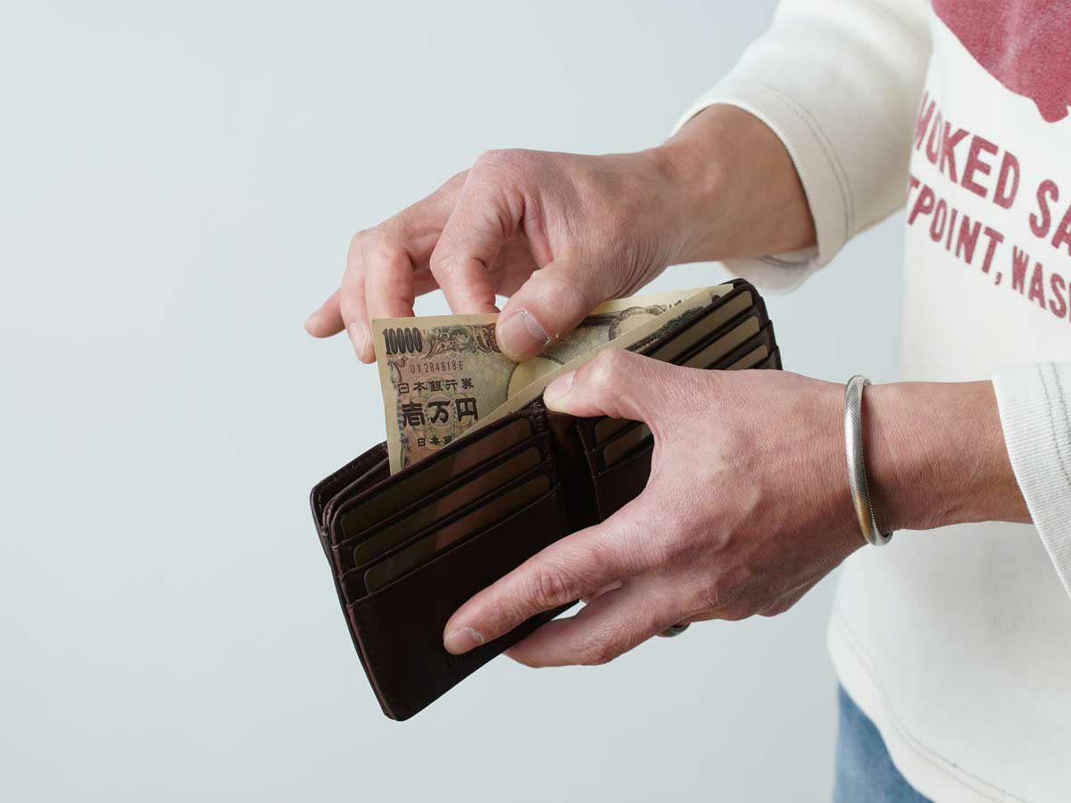 ペコスロウ ヒップポケット外ボックス小銭二つ折り財布