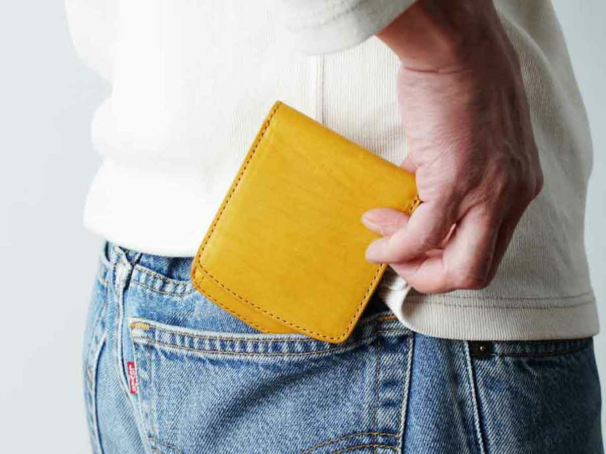 ペコスロウ ヒップポケット外ボックス小銭二つ折り財布