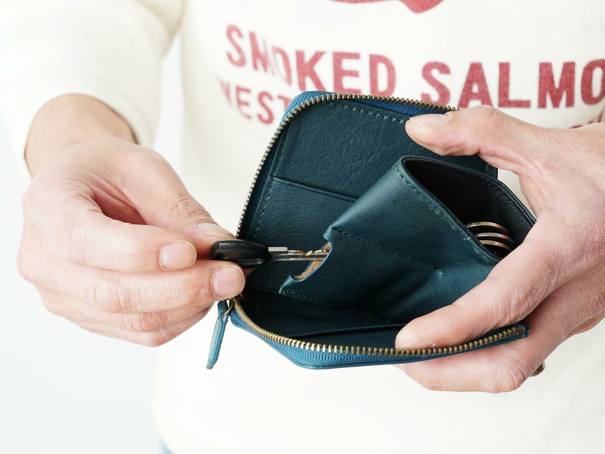 ペコスロウ　ミニL字ファスナー財布