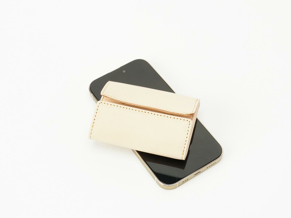 ナチュラルヌメ　ボックス小銭付き三つ折り札入れ