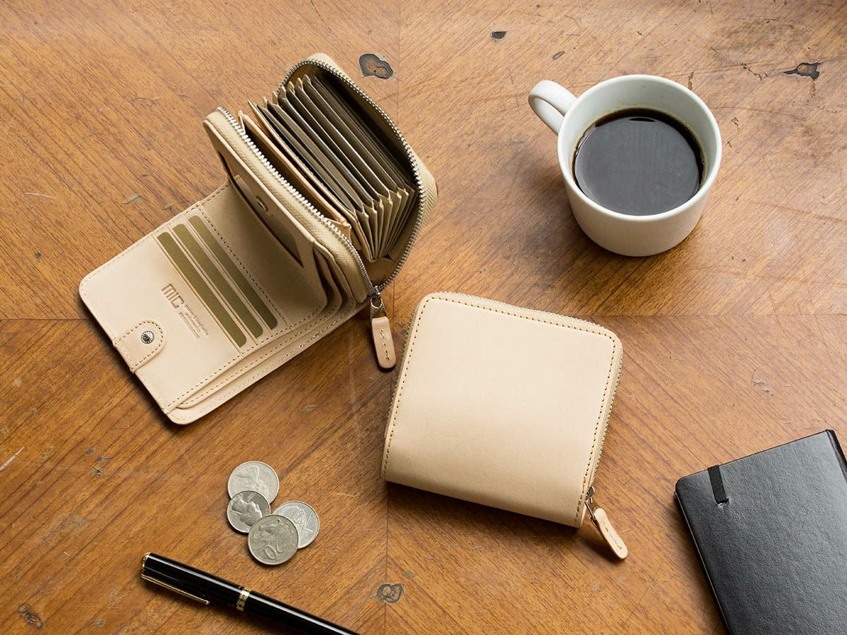 ナチュラルヌメ　ミニマルチウォレット