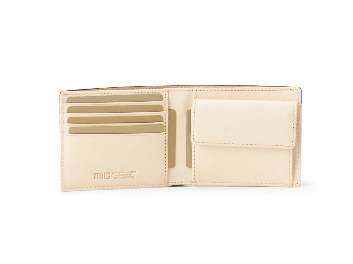 バグッダ　二つ折り革財布（小銭入れ付き）