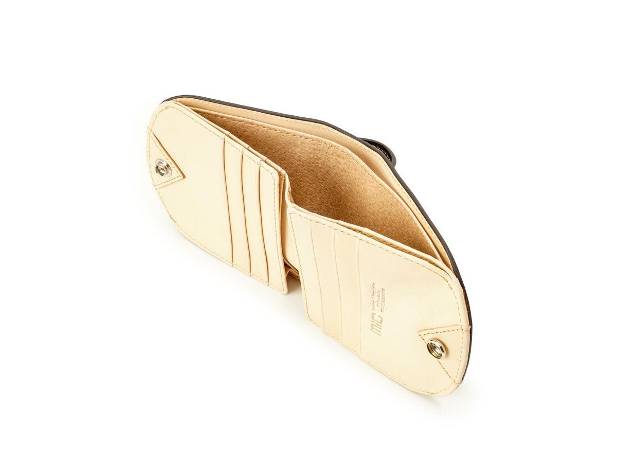 バグッダ　ヒップポケット革財布（小銭入れ無し）