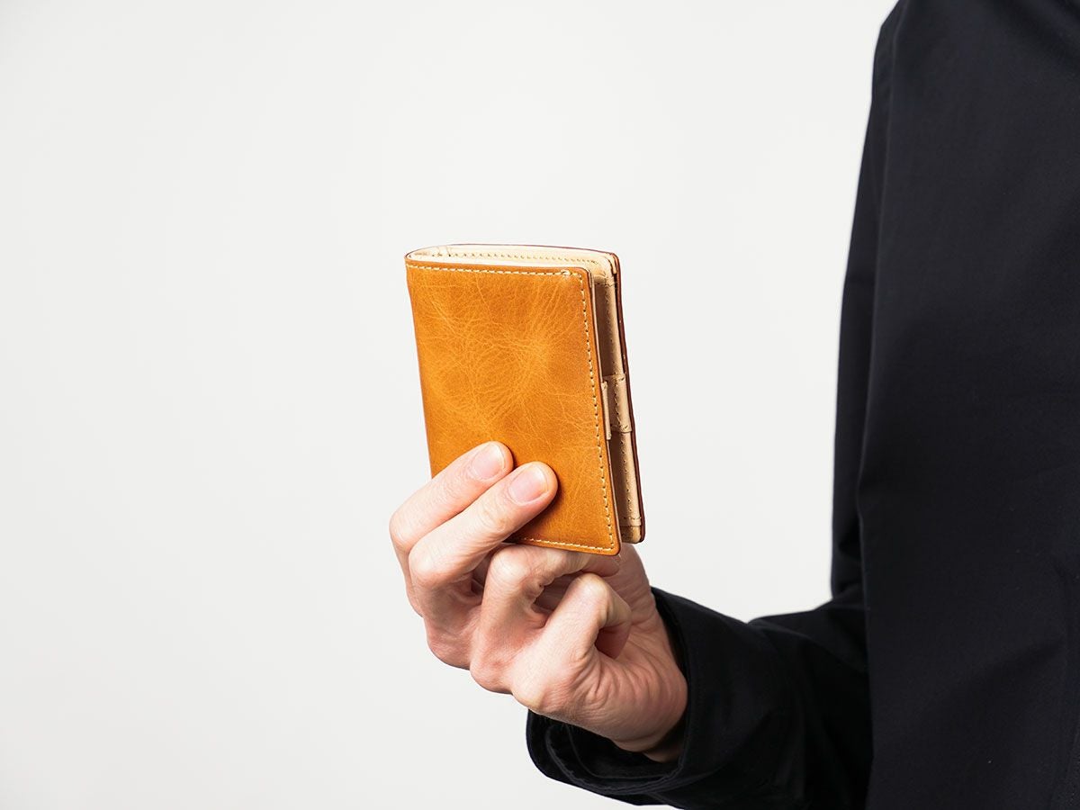 バグッダ　二つ折りミニ財布