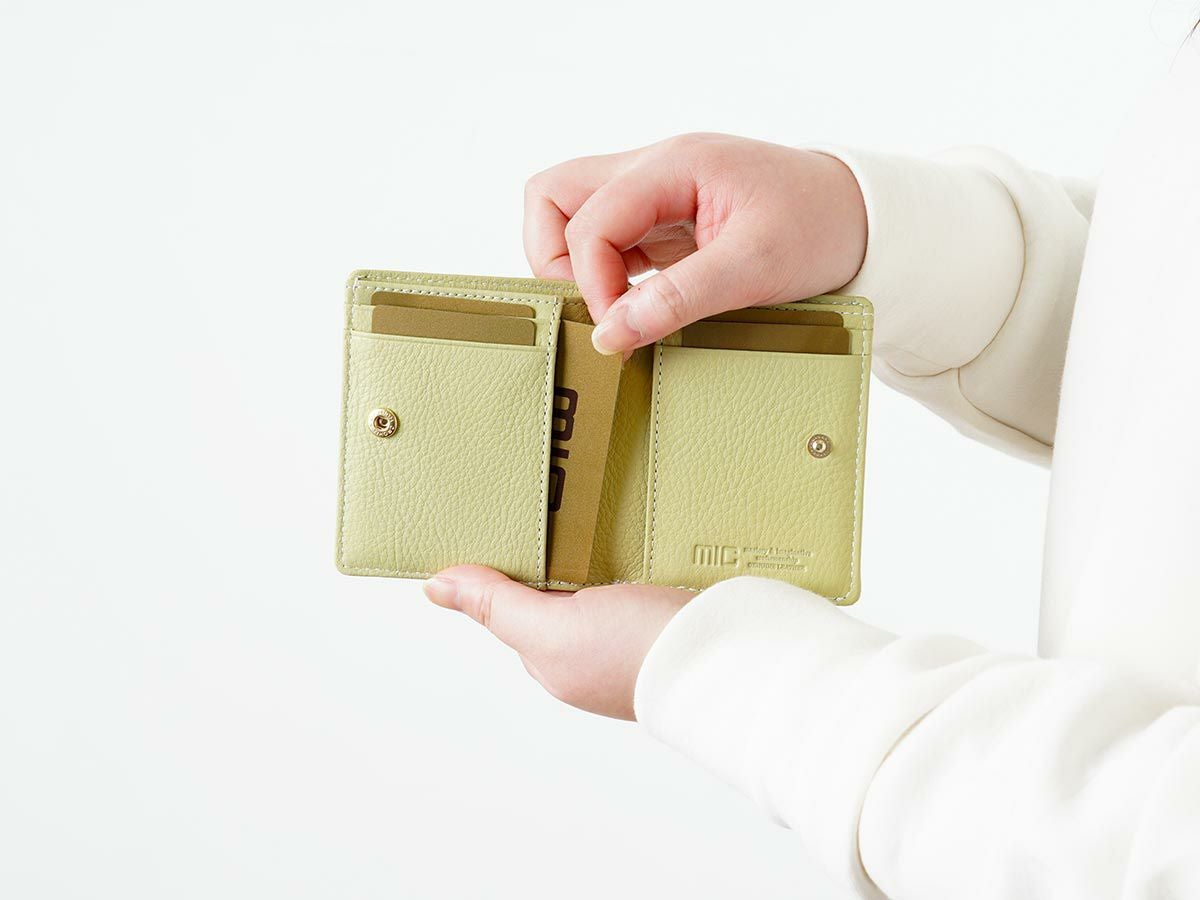 ラフィネ ボックス小銭入れ二つ折り財布