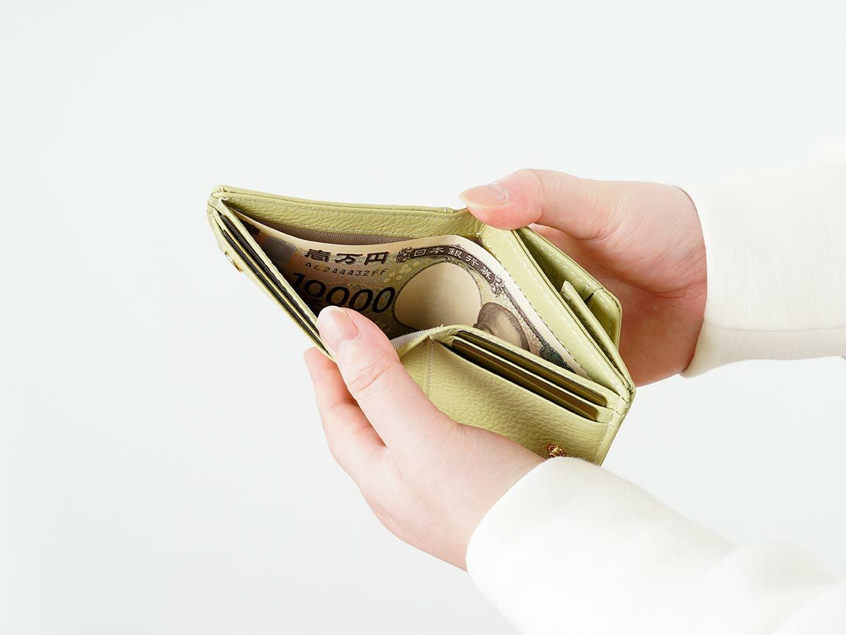 ラフィネ ボックス小銭入れ二つ折り財布