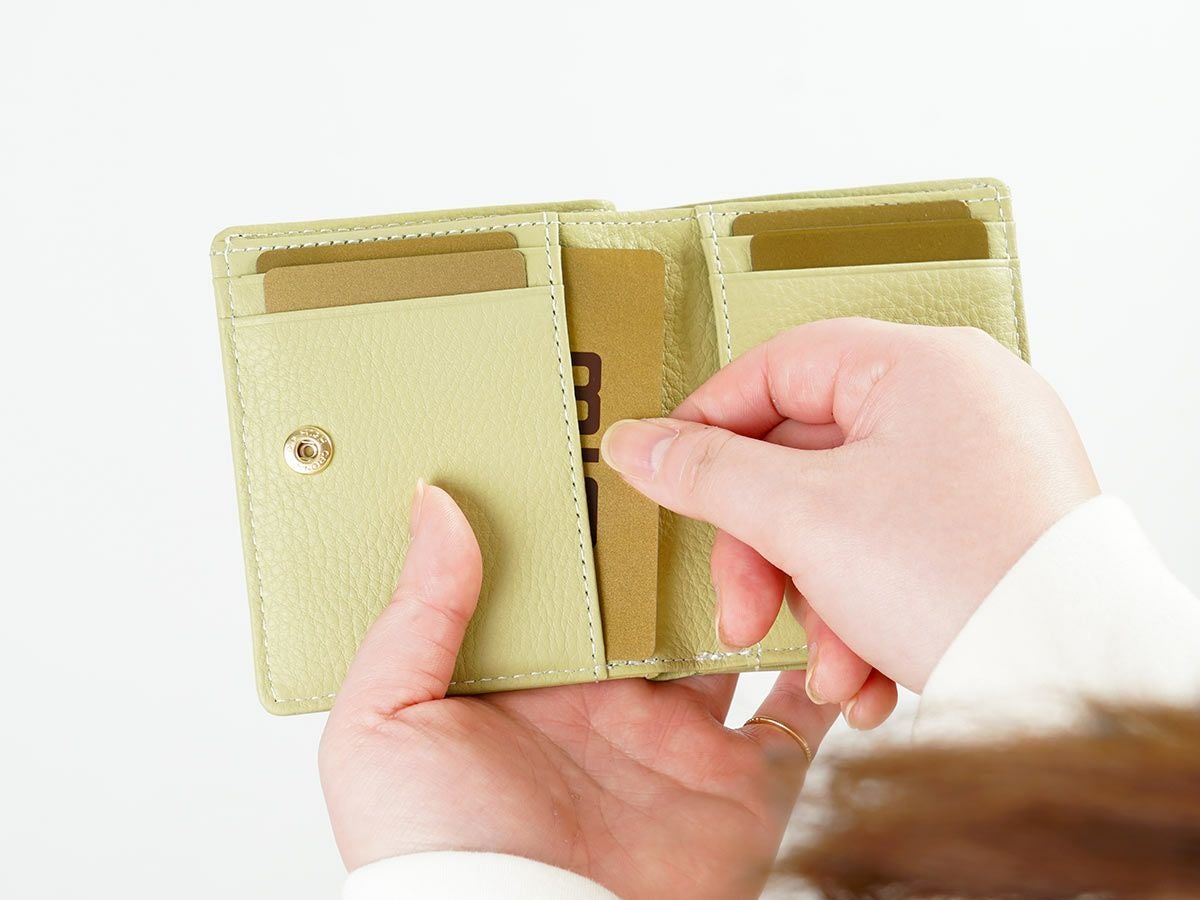 ラフィネ ボックス小銭入れ二つ折り財布