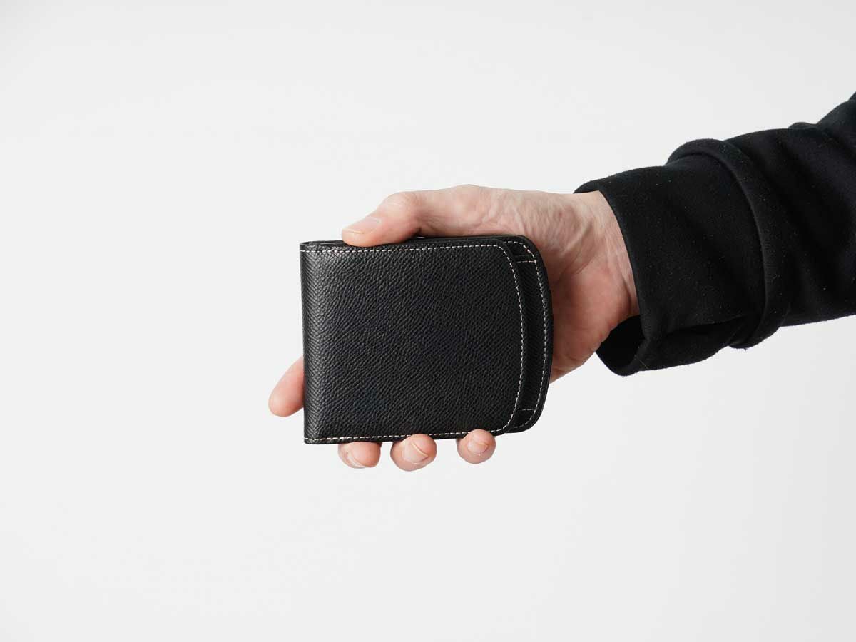エンボス　ヒップポケット外ボックス小銭二つ折り財布