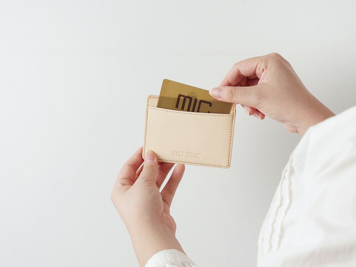 ナチュラルヌメ　IDケース