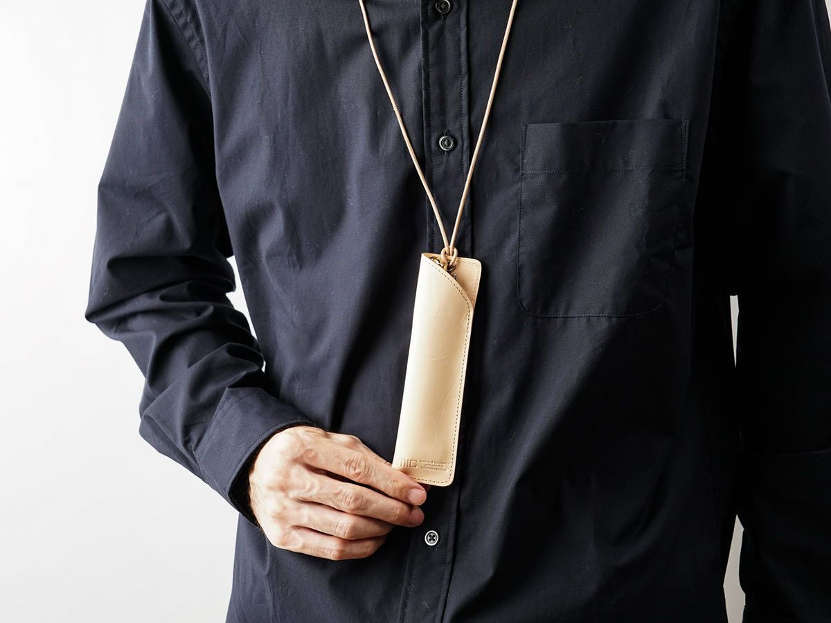 ナチュラルヌメ　首かけペンホルダー