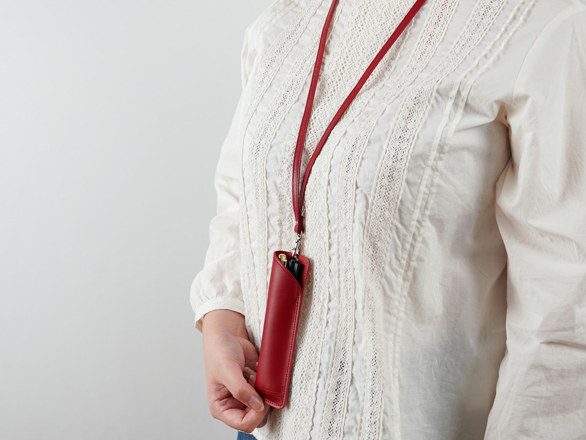 ペーパープルアップ　首かけペンホルダー