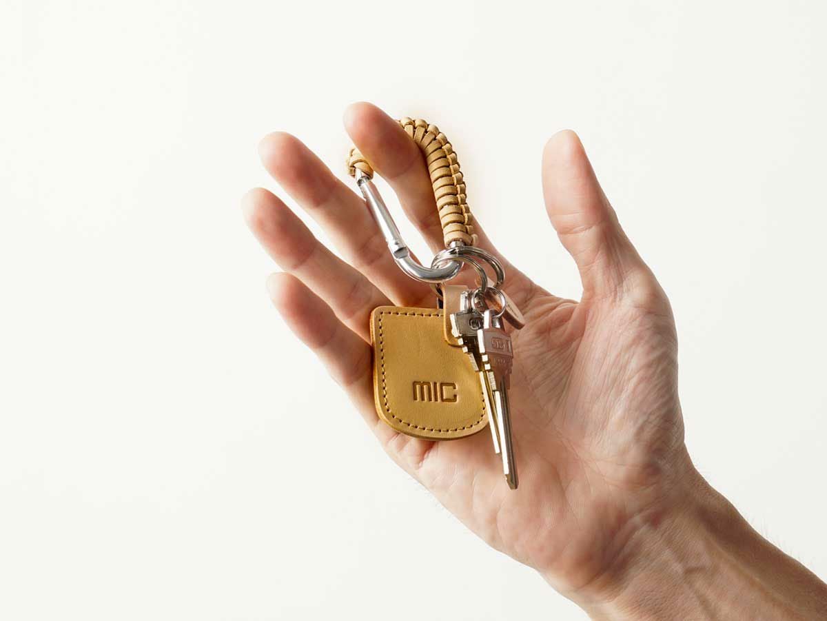 ナチュラルヌメ　ヒップポケット キーチャーム