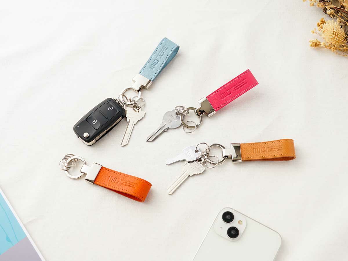 レザーキーホルダー