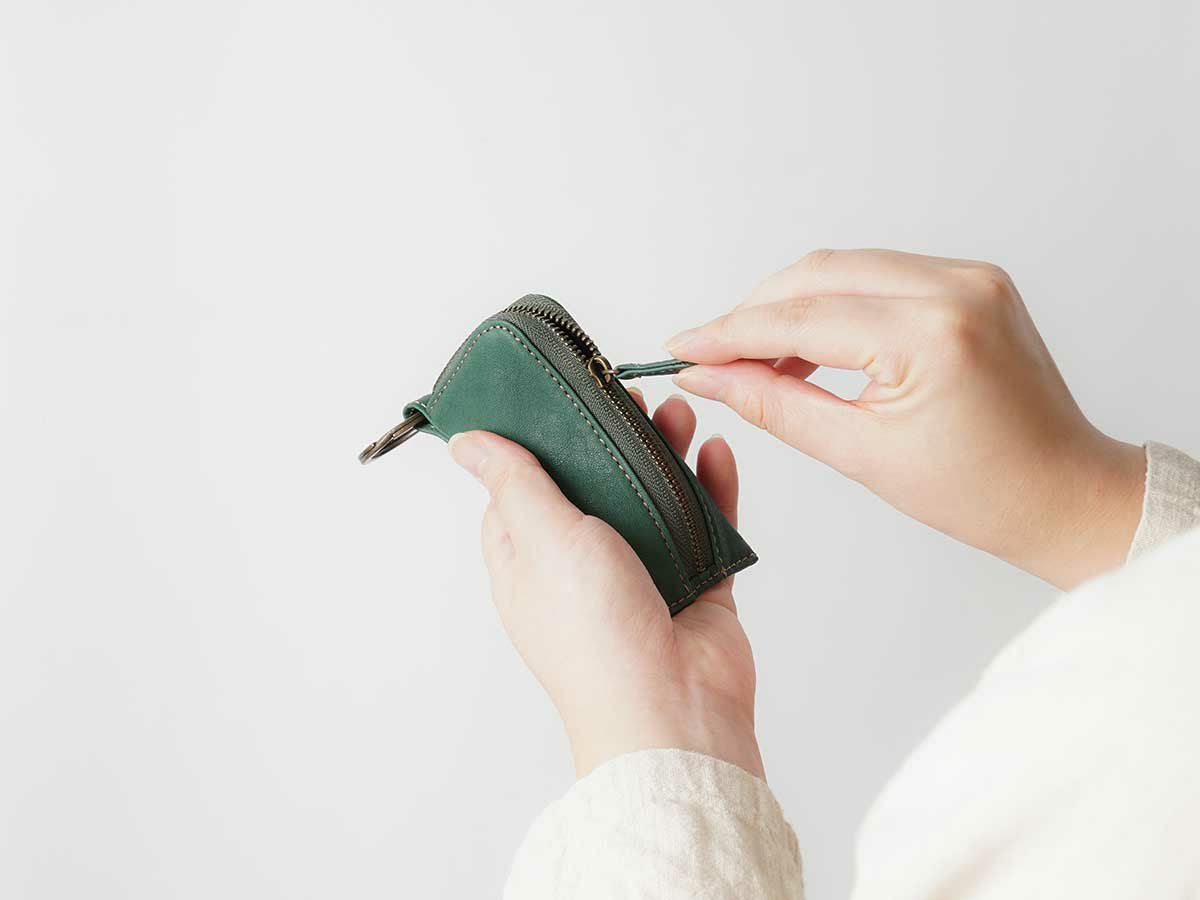 コルレオーネ　三角キーケース