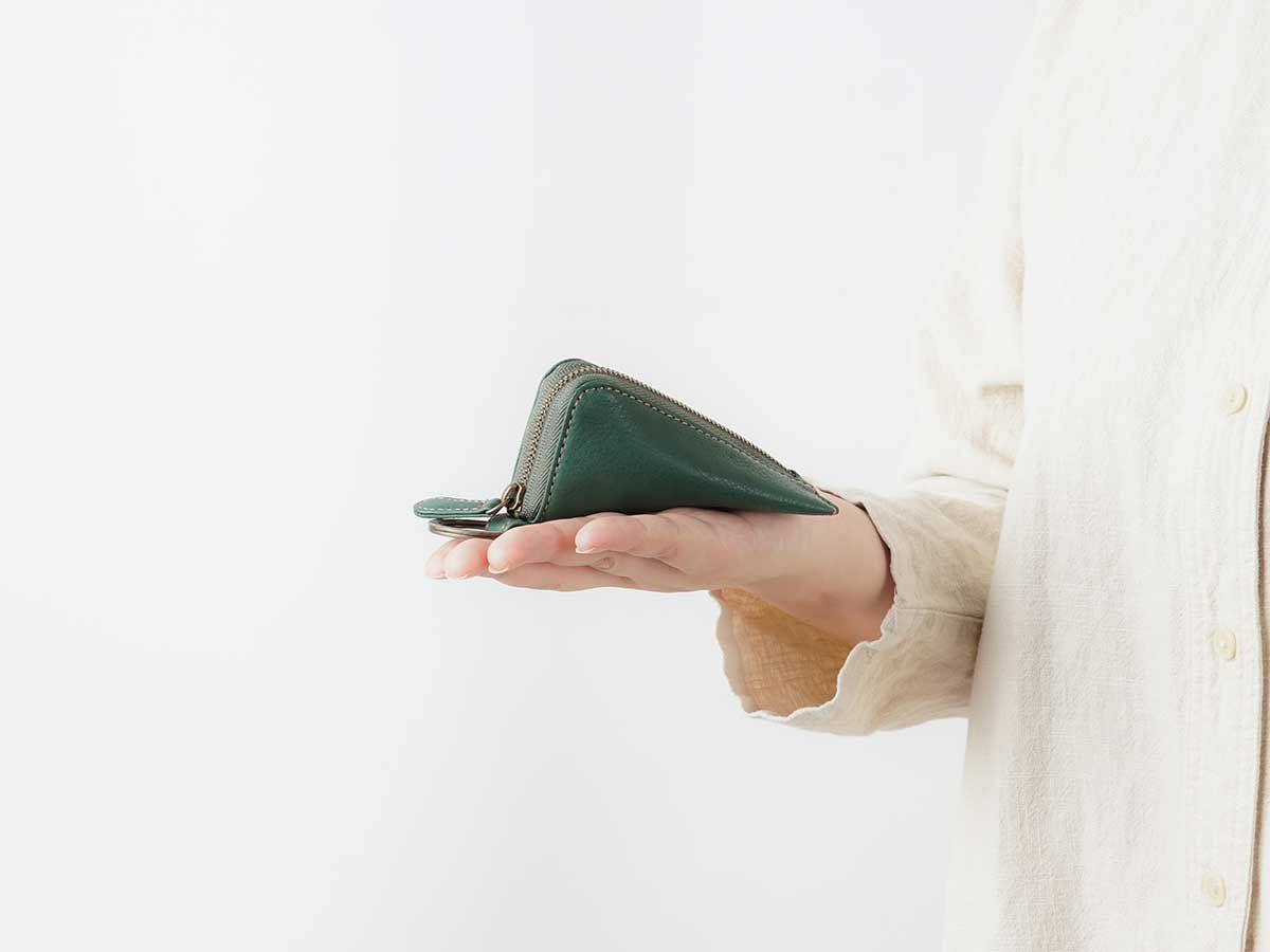 コルレオーネ　三角キーケース