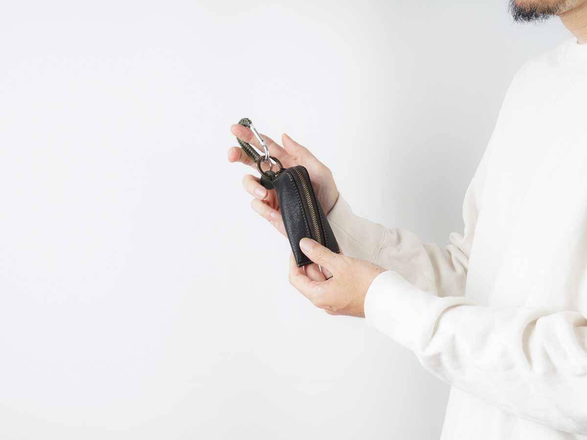 コルレオーネ　三角キーケース