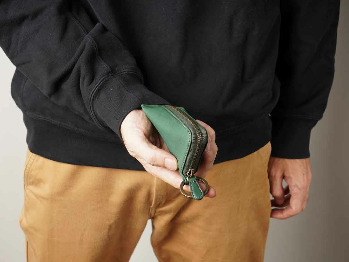 コルレオーネ　三角キーケース