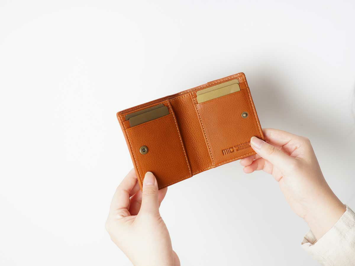 コルレオーネ　ボックス小銭入れ二つ折り財布