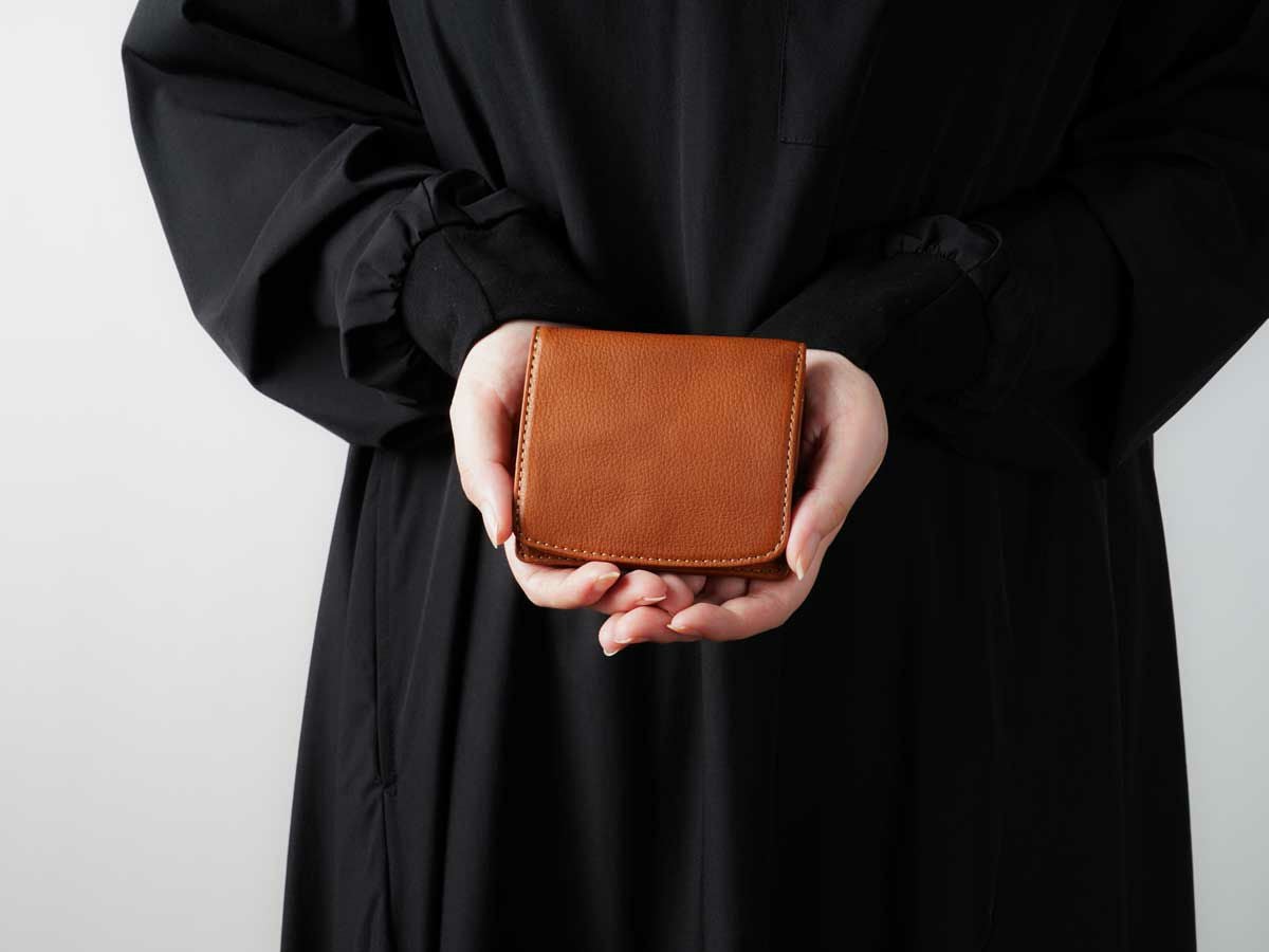 コルレオーネ　ボックス小銭入れ二つ折り財布