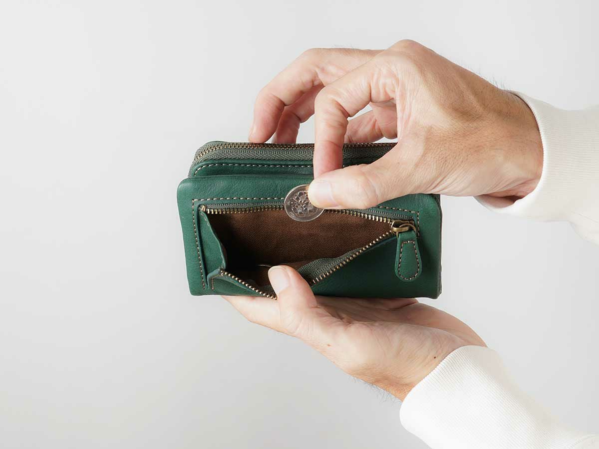 コルレオーネ　外L字ファスナー二つ折り財布