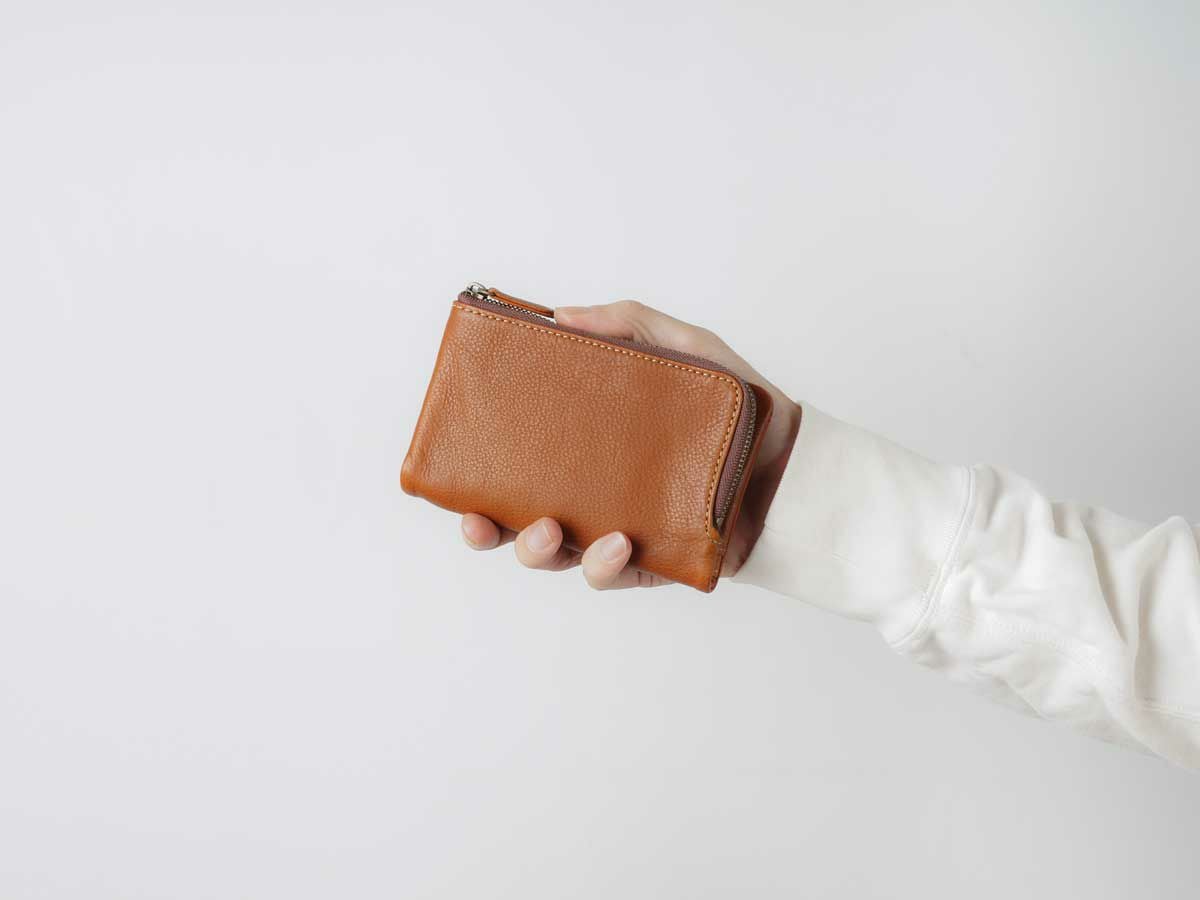 コルレオーネ　外L字ファスナー二つ折り財布