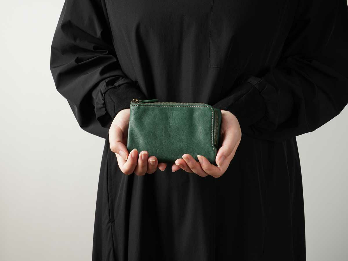 コルレオーネ　外L字ファスナー二つ折り財布