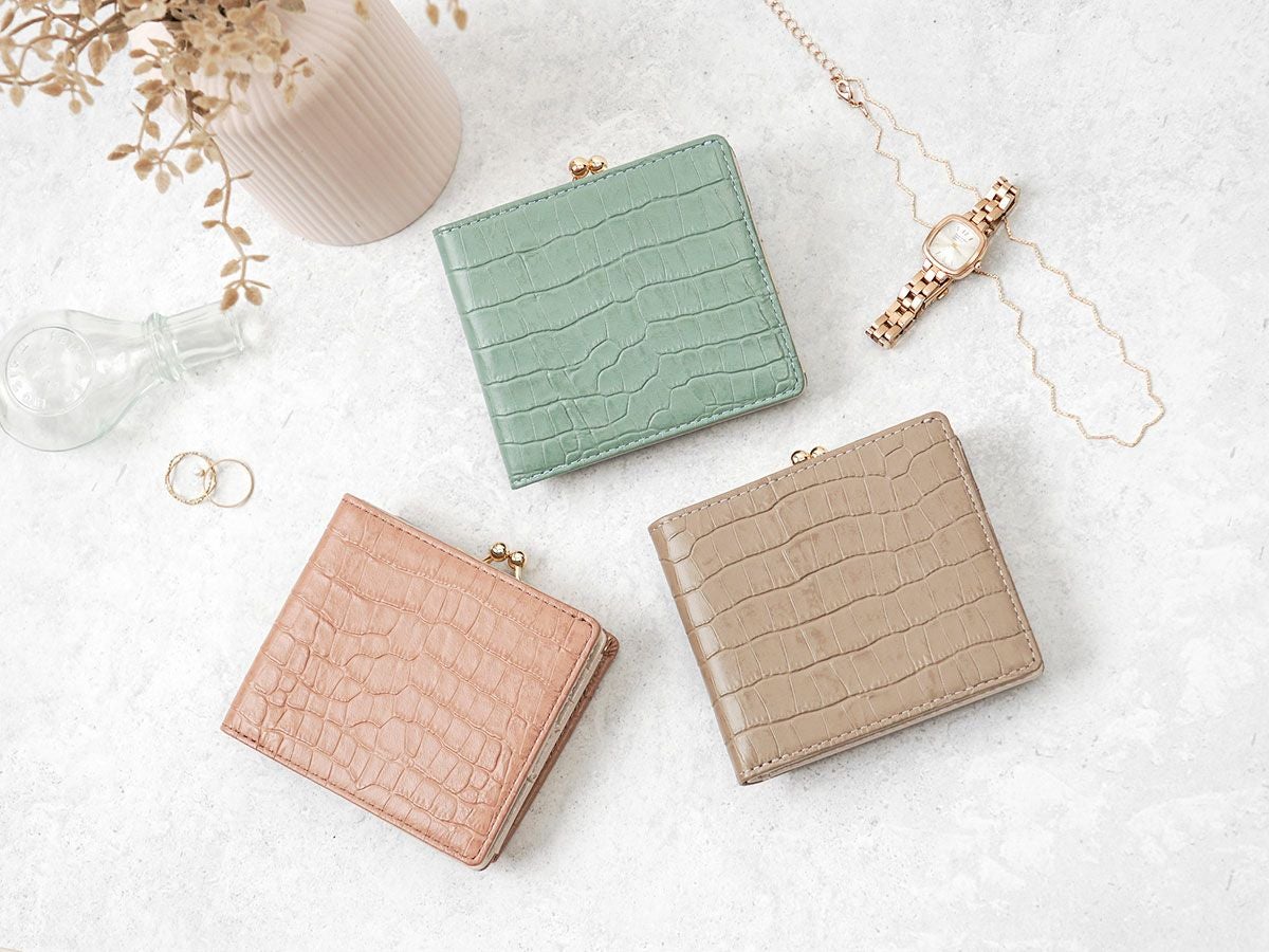 クロコ　外がま口二つ折り財布