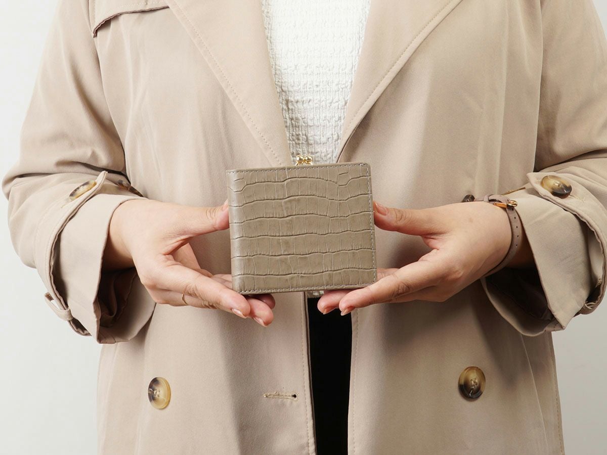 クロコ　外がま口二つ折り財布