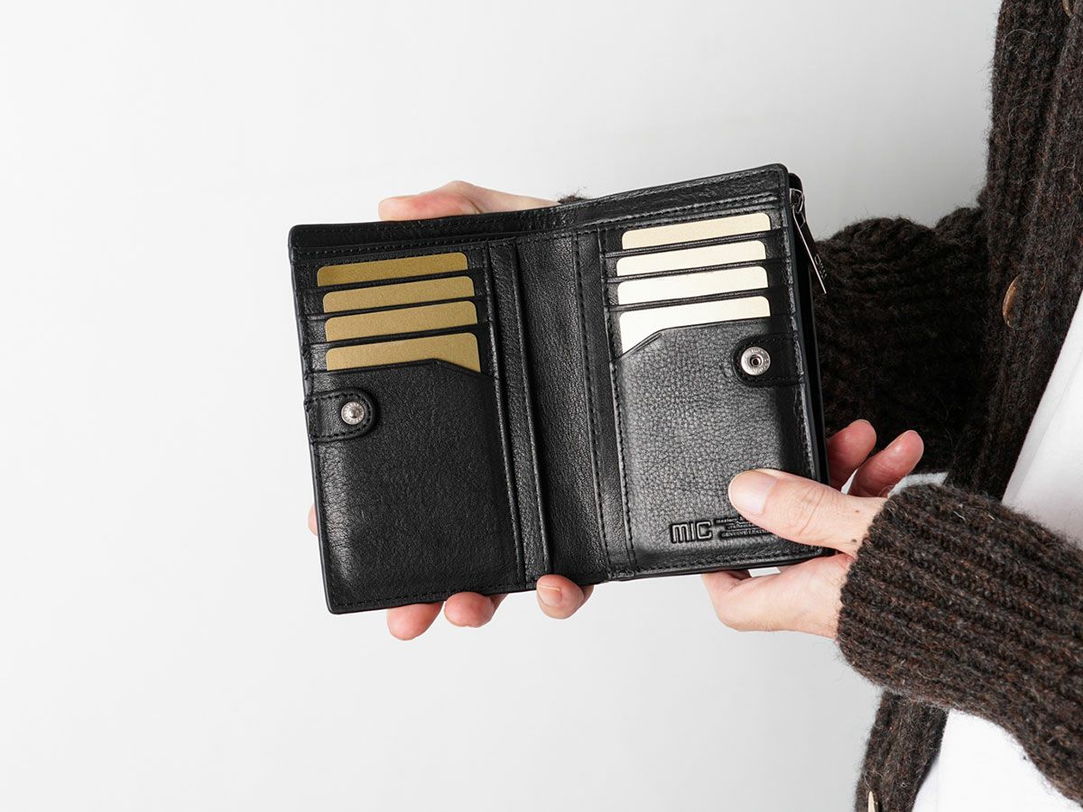 ブラックメッシュ　外L字ファスナー二つ折り財布