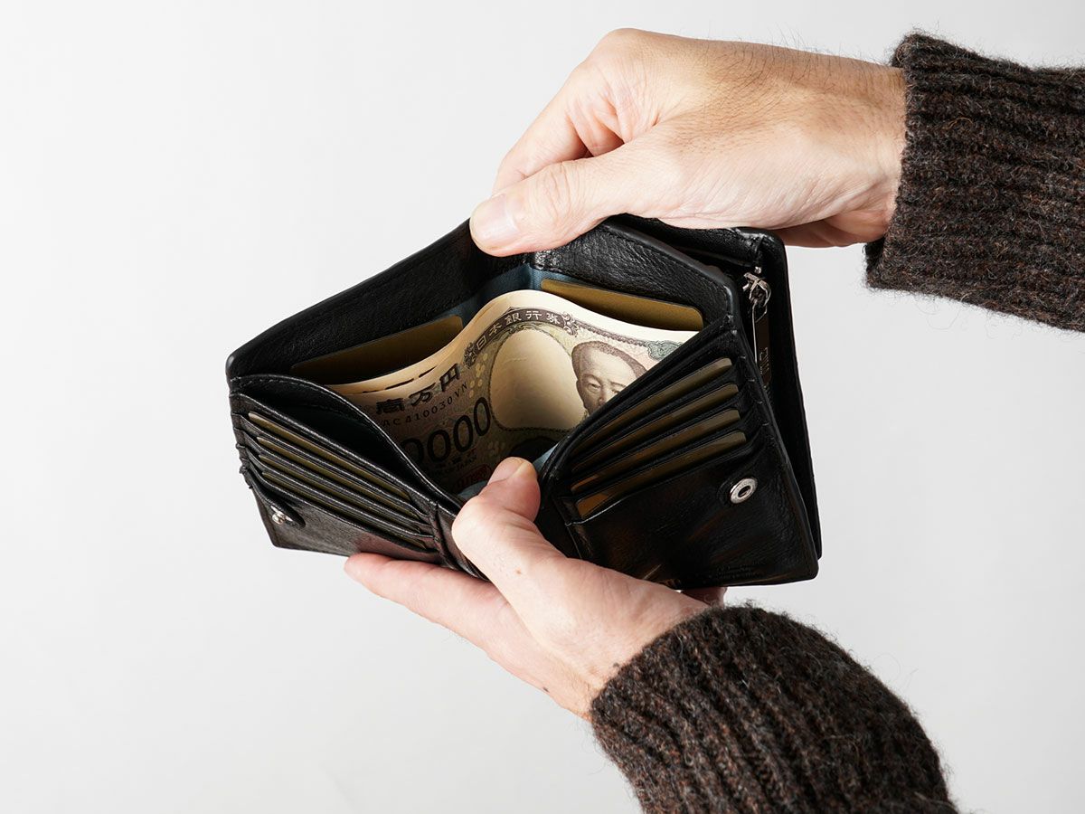 ブラックメッシュ　外L字ファスナー二つ折り財布