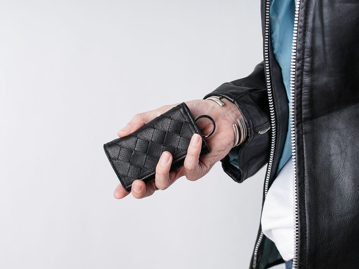 ブラックメッシュ　キーケース