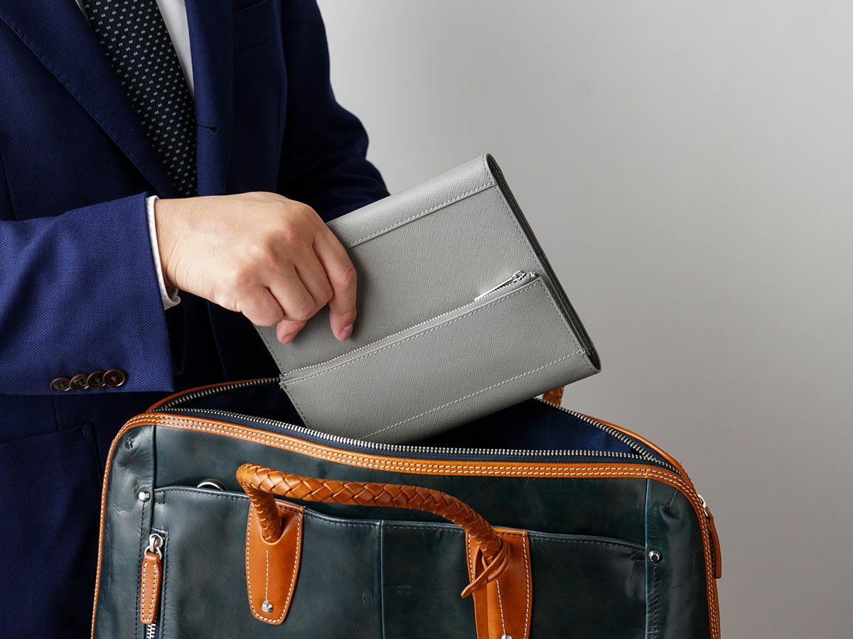 モメンタム　ペンケース付きノートカバー