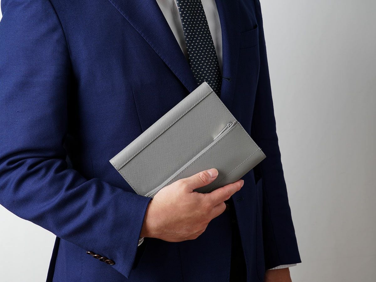 モメンタム　ペンケース付きノートカバー