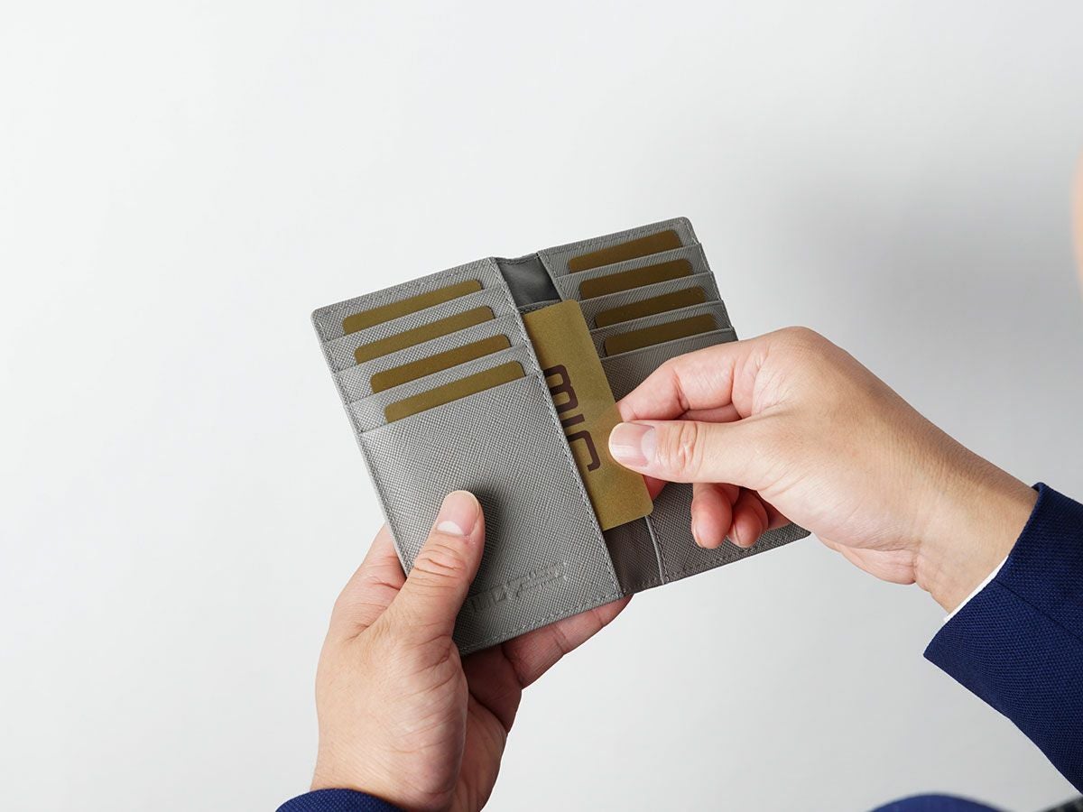 モメンタム　２WAYカードケース　