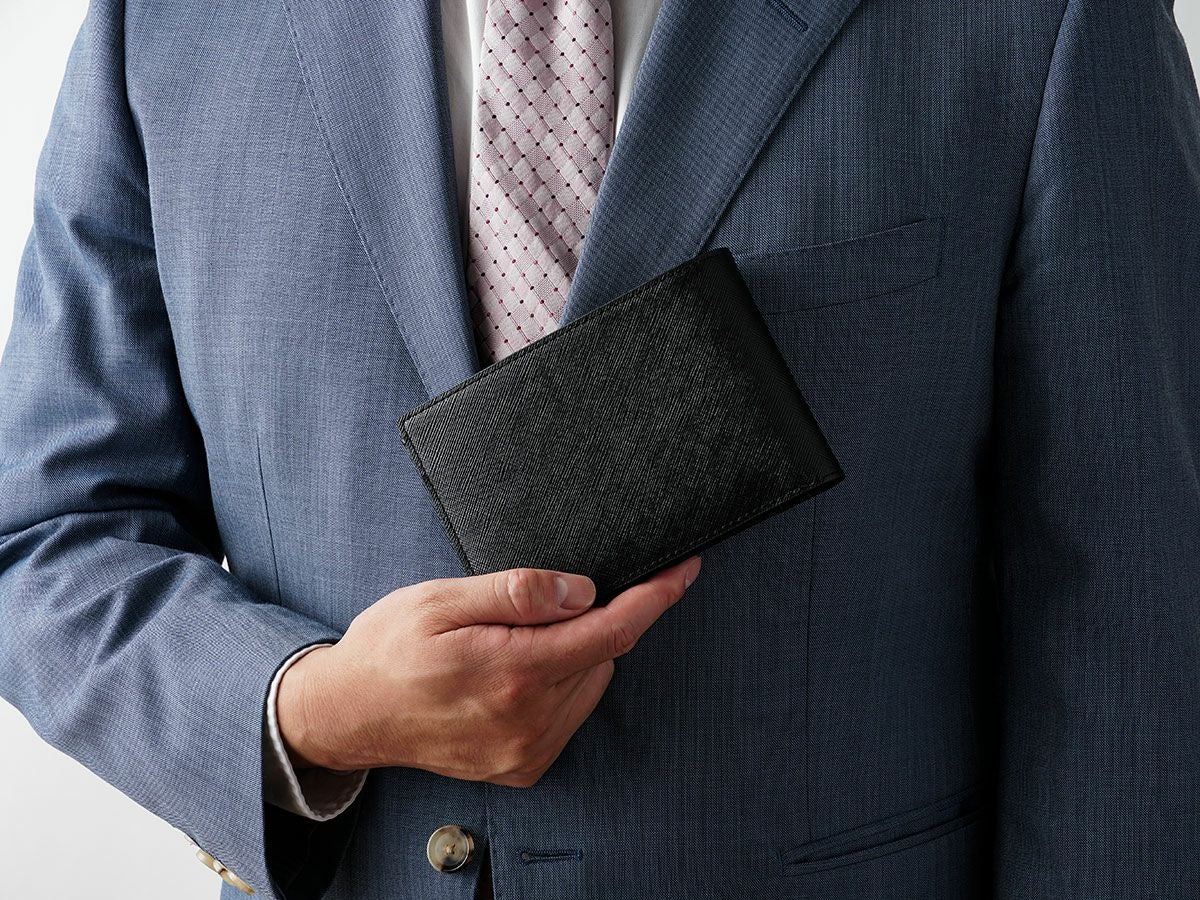 モメンタム　パスポートウォレット