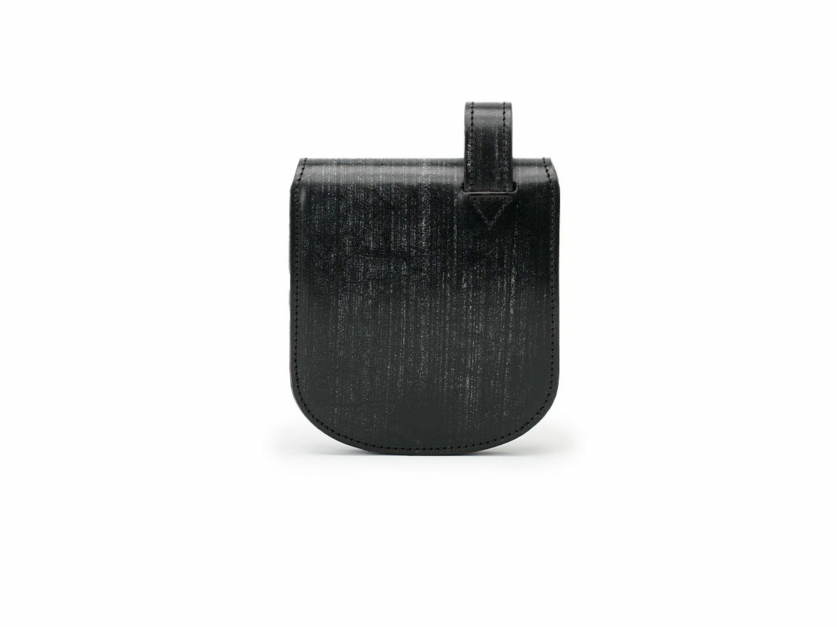 ヒップポケット革財布ーグッドデザイン賞受賞の丈夫な二つ折り財布｜革